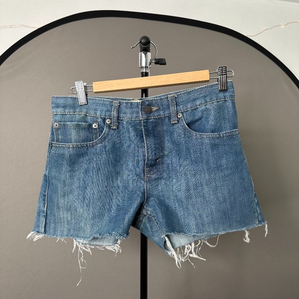 levi's | jean shorts | slim fit | W 28 L 28